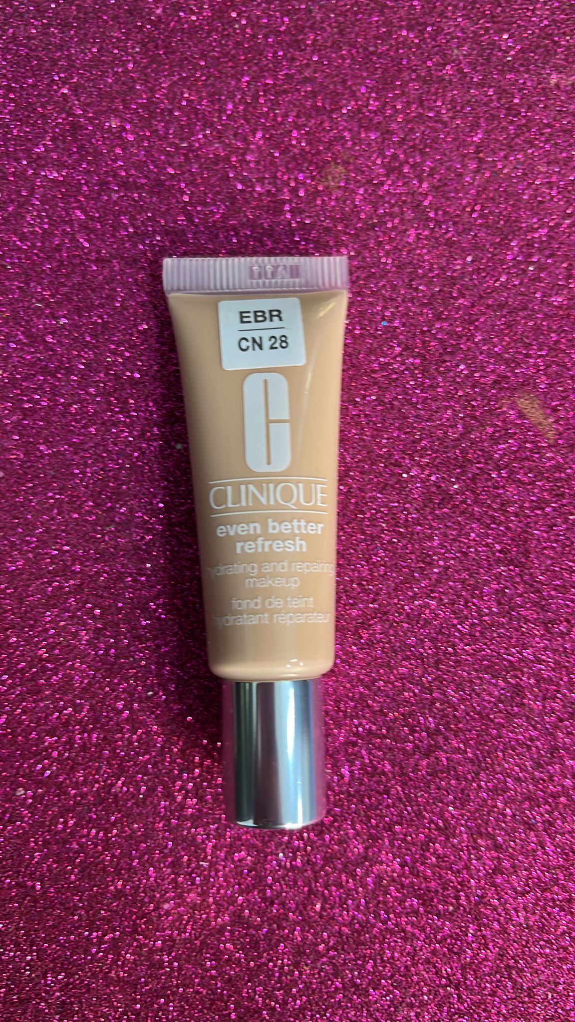 MINI SIZE Even Better Refresh™ Hydrating and Repairing Makeup TESTER - Profumo Web