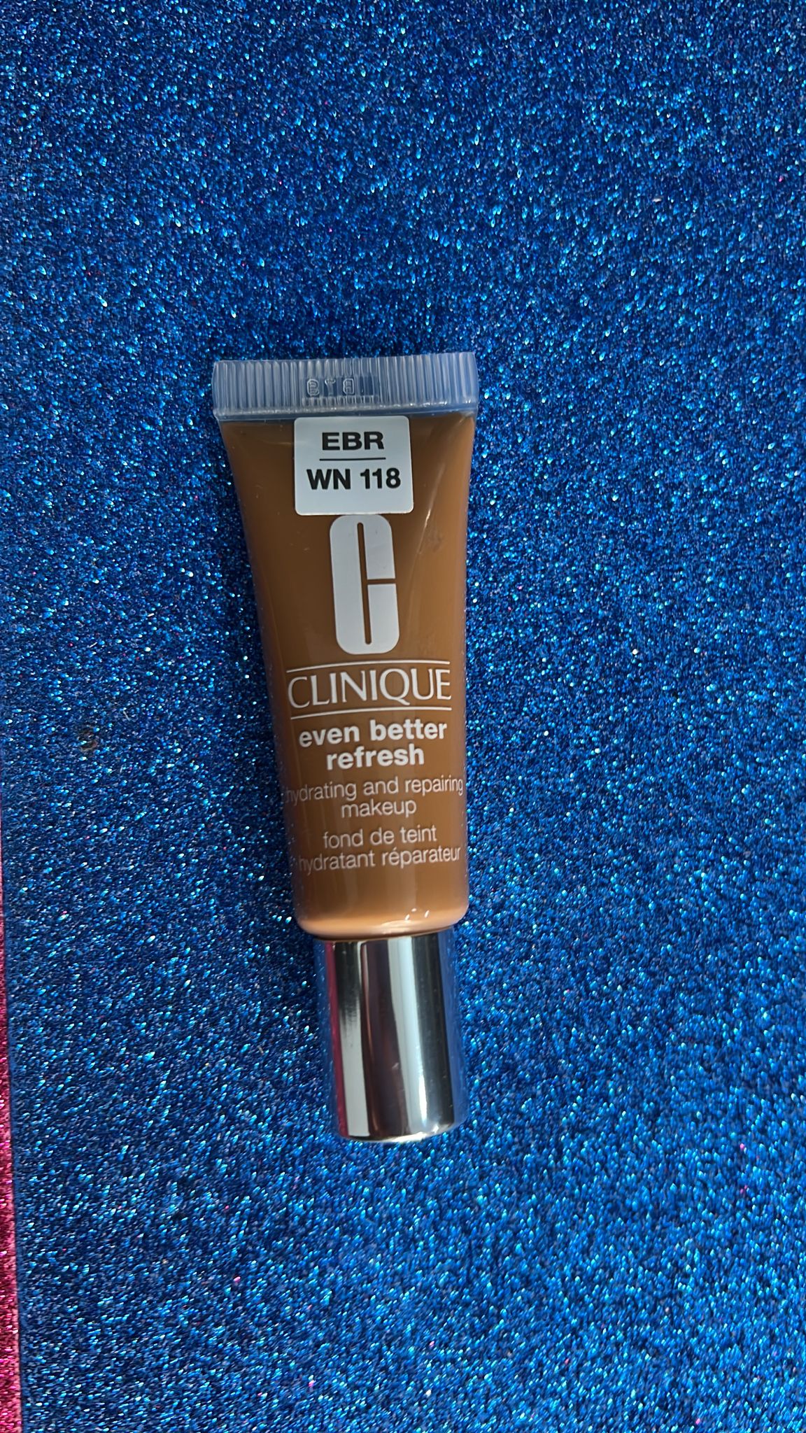MINI SIZE Even Better Refresh™ Hydrating and Repairing Makeup TESTER - Profumo Web