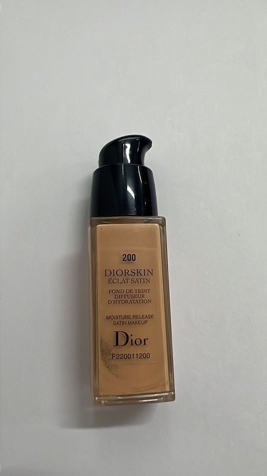 Dior Fondotinta Diorskin Eclat Satin 20ml n.200 Tester - Profumo Web