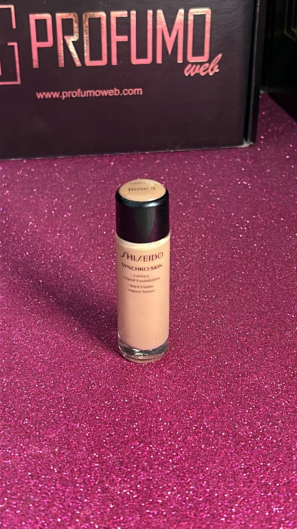 Fondotinta Shiseido Synchro Skin Lasting Foundation 10ml - Profumo Web